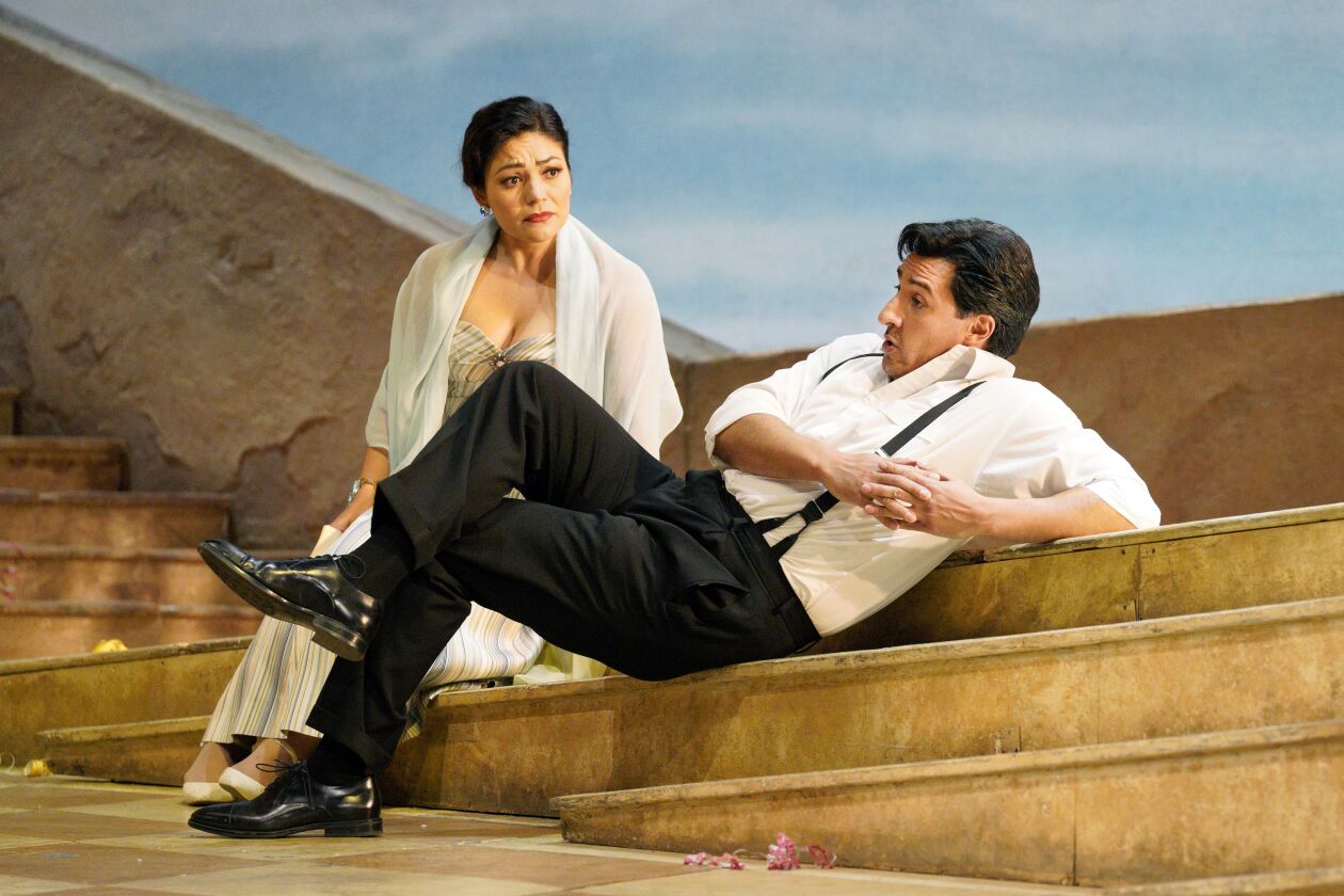 Ailyn Perez and Charles Castronovo star in Lyric Opera of Chicago’s production of “The Elixir of Love.”